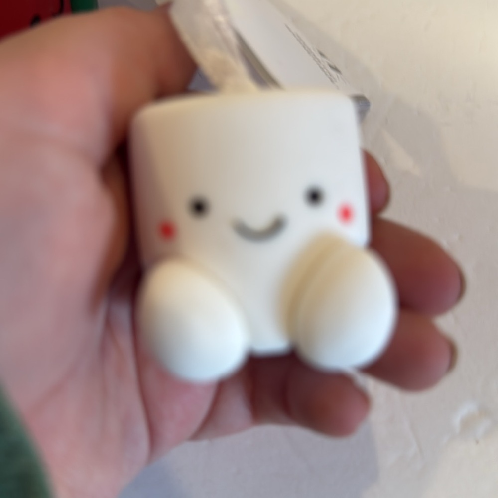 Hallmark Better Together magnetic Red Mug & White Marshmallow ornament pair NWT - Picture 4 of 5